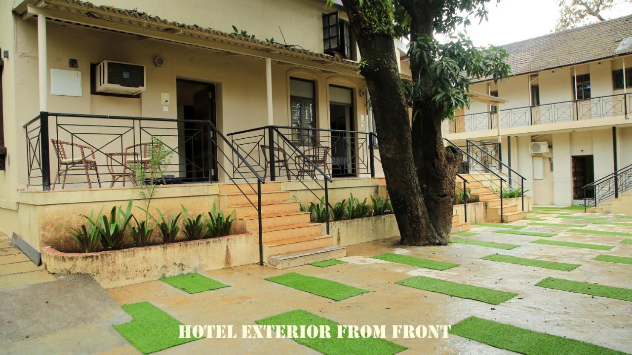 Hotel Girija Khandāla Esterno foto